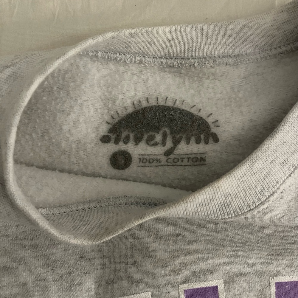 “Olivelynn” Malibu light grey crewneck - Picture 3 of 3
